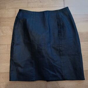 Elegant Black Leather Skirt